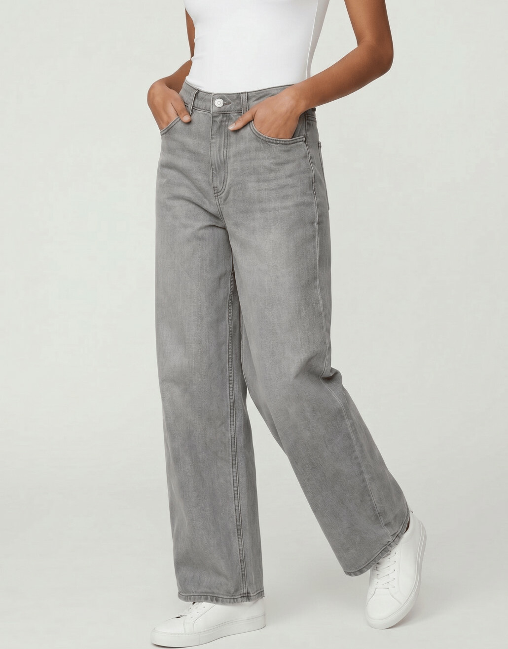 szare szerokie spodnie jeans