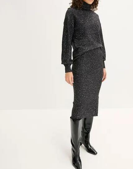 SWETER Z GOLFEM