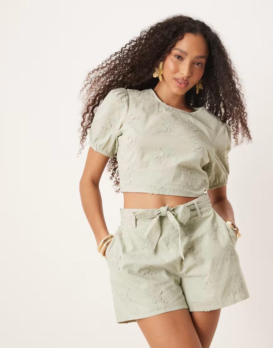 zielony top open back haft
