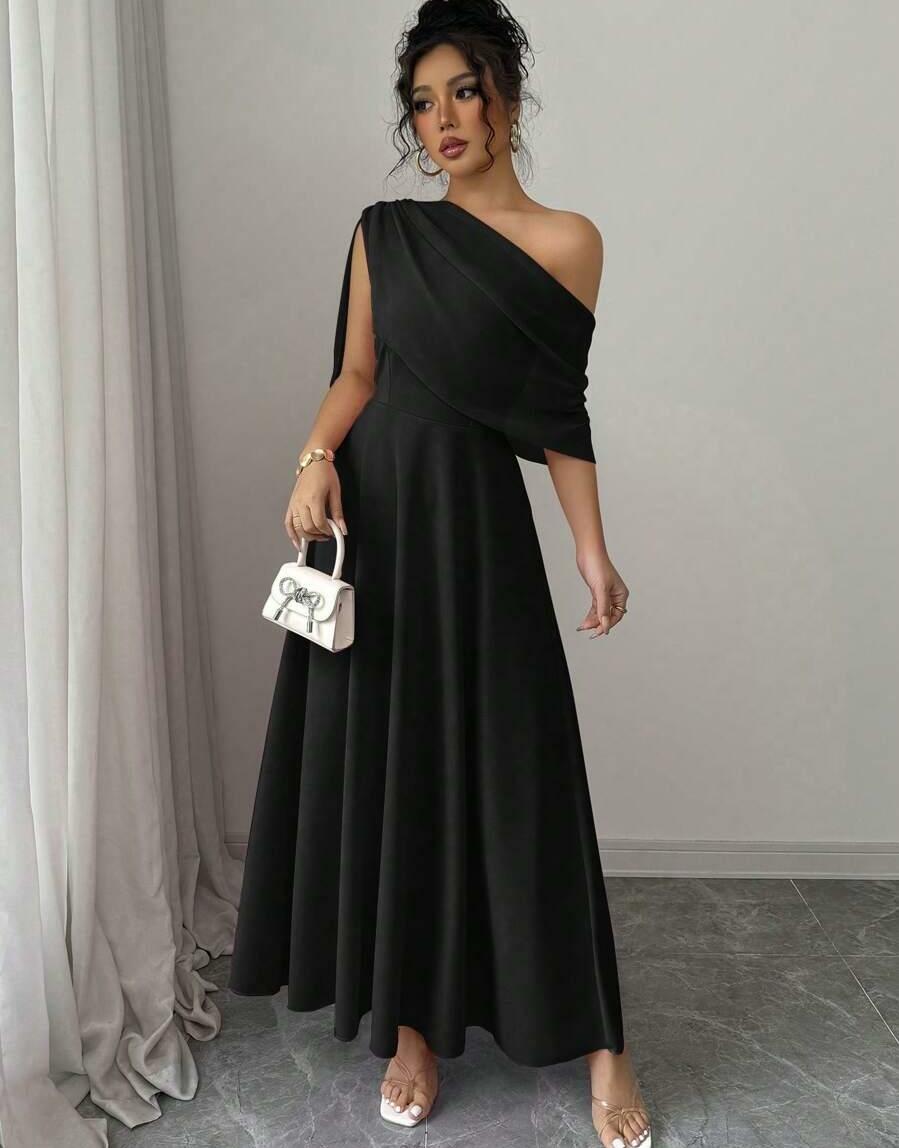 CZARNA MAXI SUKIENKA
