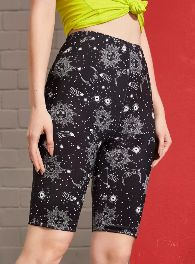 czarne legginsy przed kolano wzór
