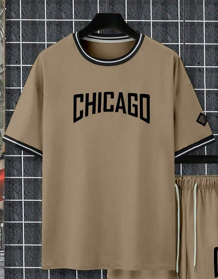 beżowy t-shirt napis