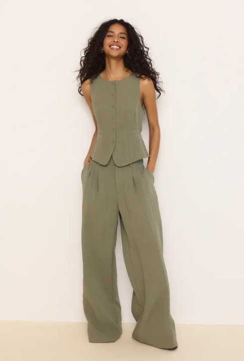zielone spodnie wide leg plisy kieszenie
