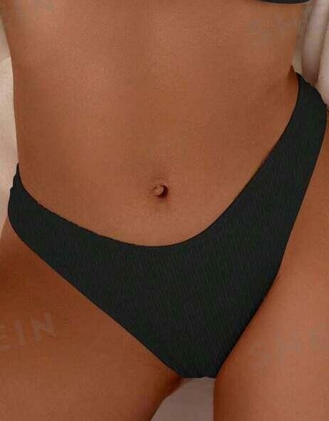 czarny dół od bikini 