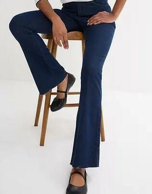  JEANSY TYPU BOOTCUT