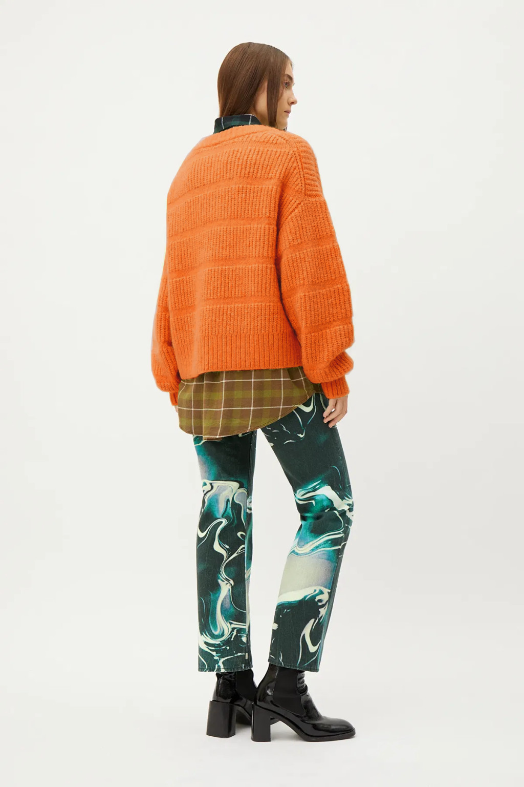 POMARAŃCZOWY SWETER OVERSIZE OKRĄGŁY DEKOLT