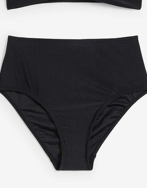 DÓŁ OD BIKINI 