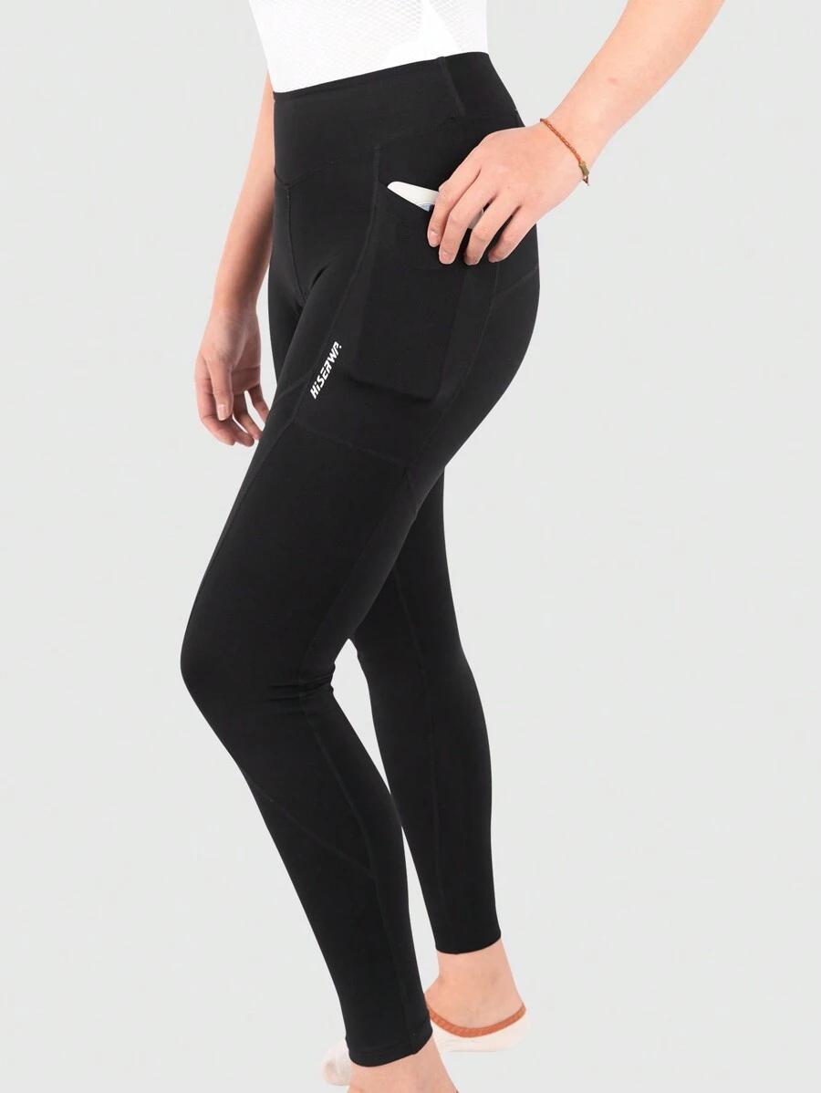 czarne sportowe legginsy na rower