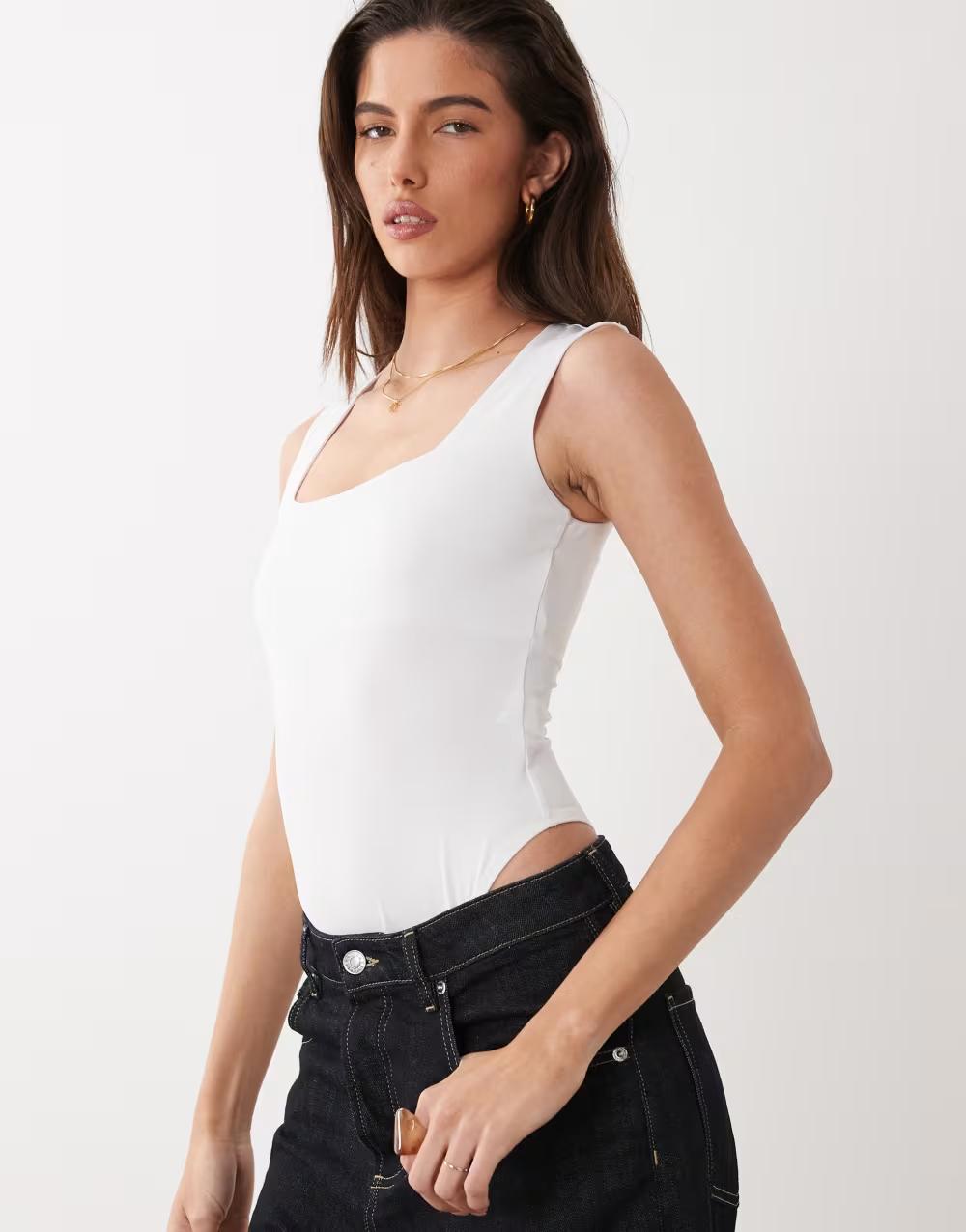 BIAŁE BODY CASUAL