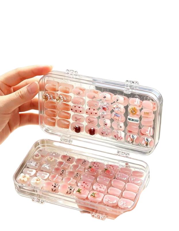 PUDEŁKO DO PRZECHOWYWANIA SZTUCZNYCH PAZNOKCI  4-pack