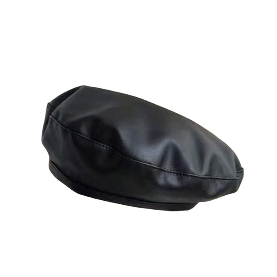 czarny beret imitacja skóry