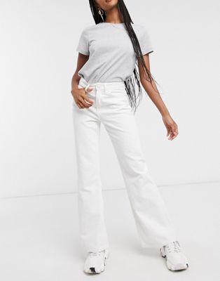 BIAŁE SPODNIE JEANS 