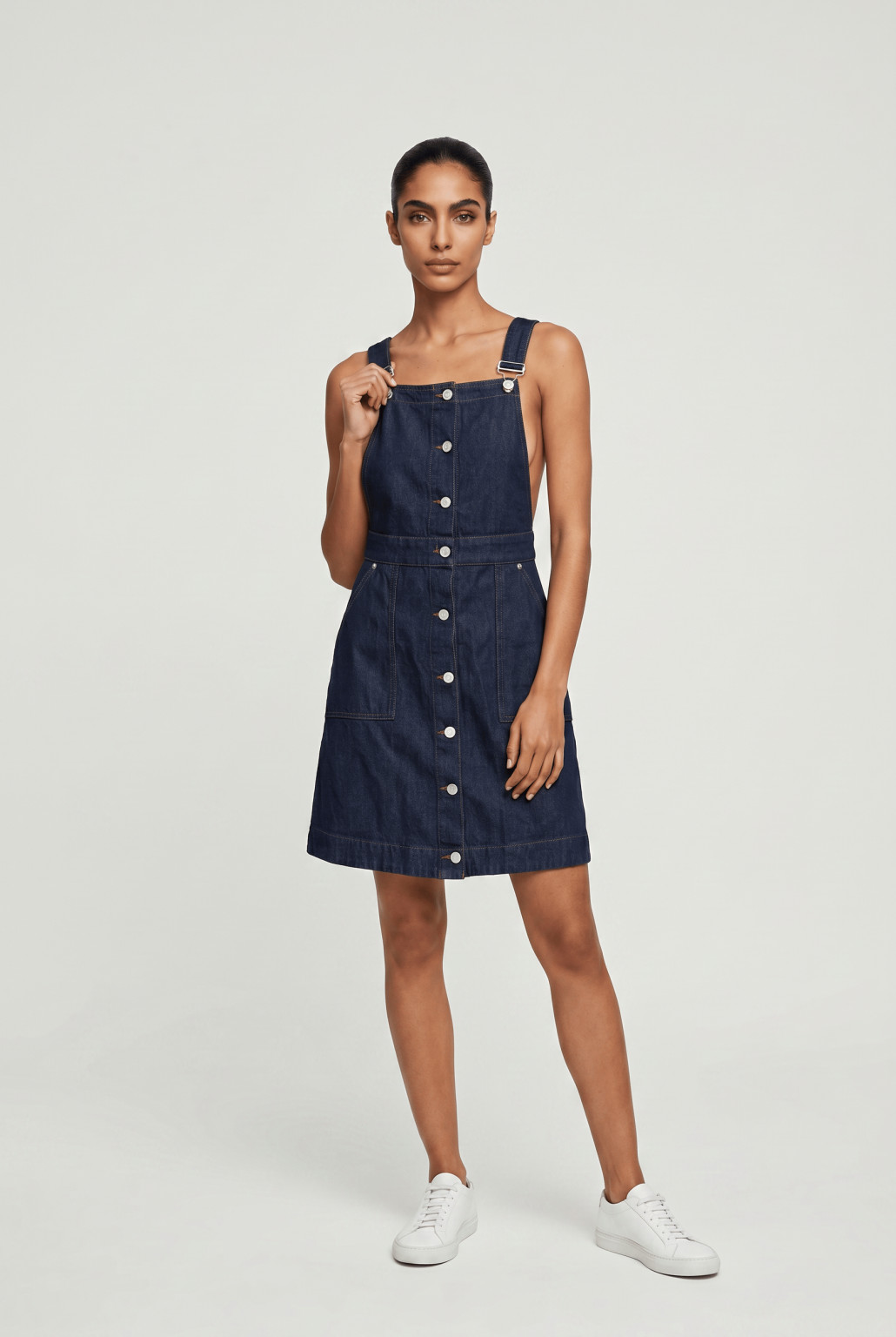 mini sukienka ogrodniczka jeans