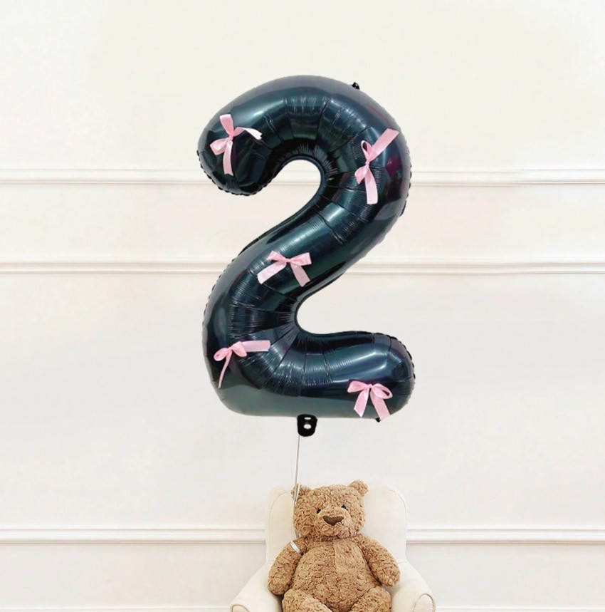 czarny foliowy balon cyfra 2