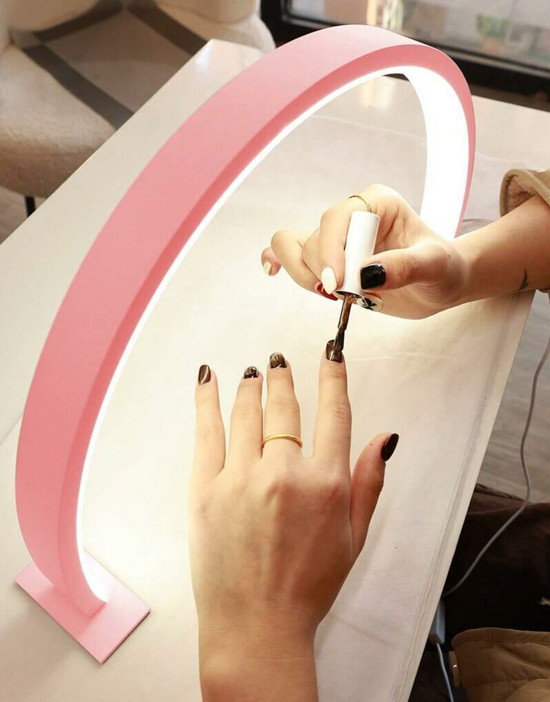 lampa do manicure półksiężyc