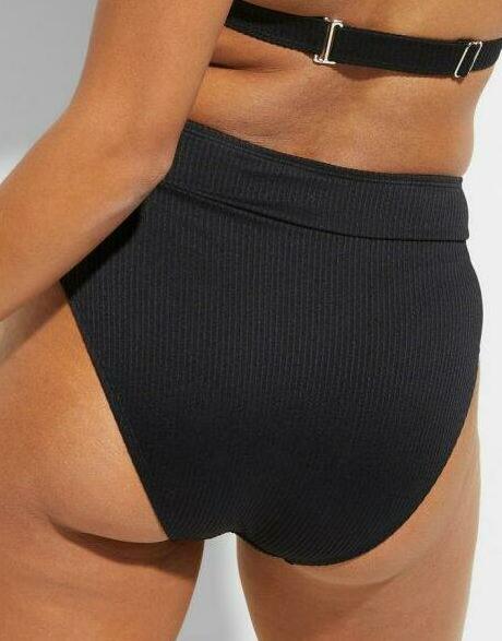 DÓŁ OD BIKINI 