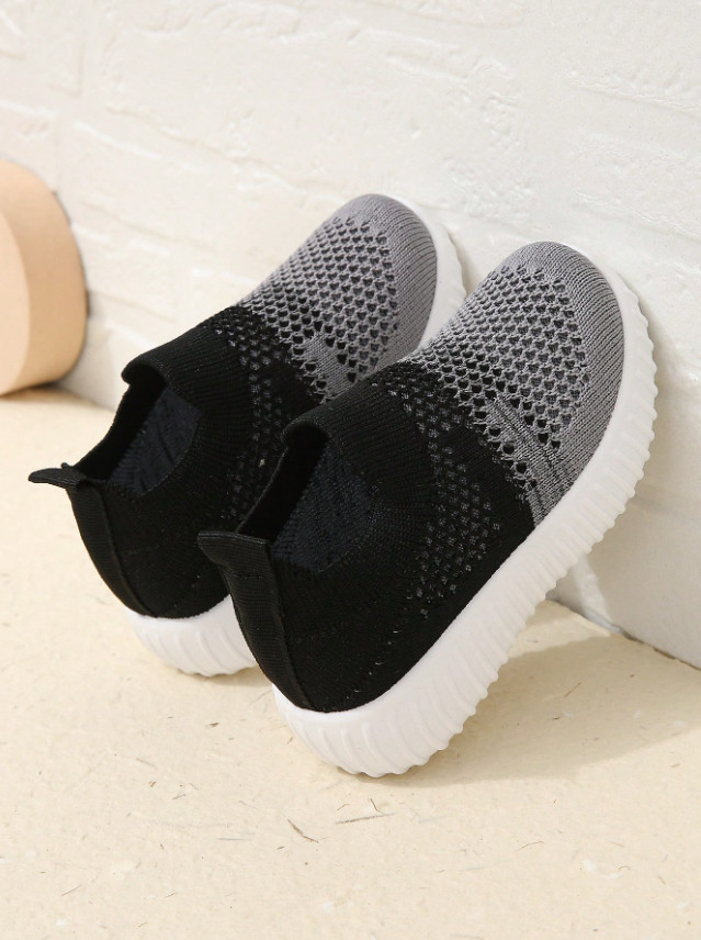 dwukolorowe buty trampki