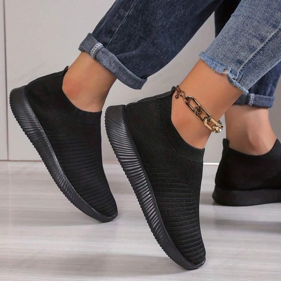 czarne buty sportowe