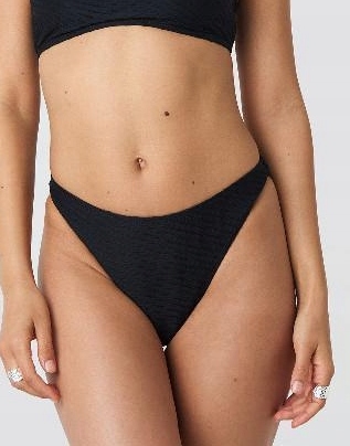 czarny dół od bikini 
