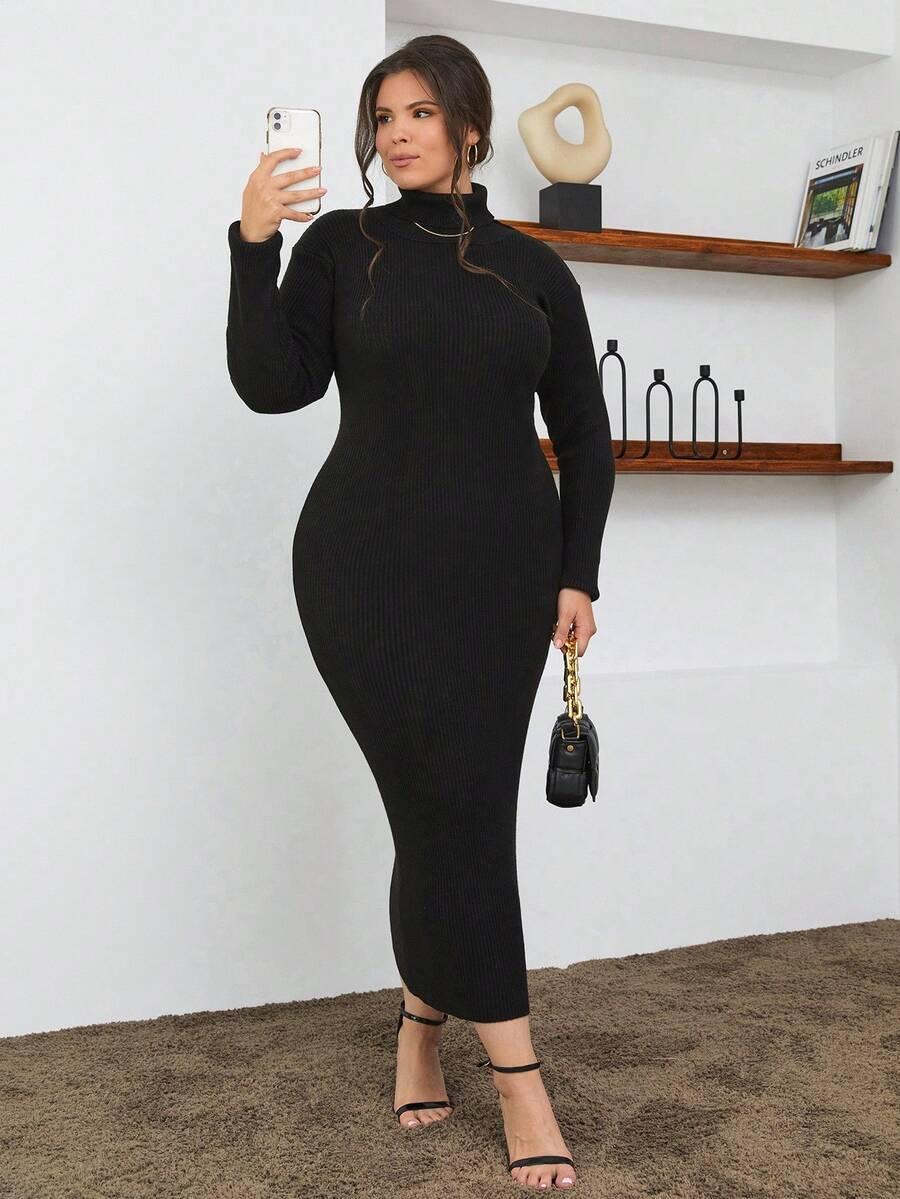 czarna dzianinowa sukienka z golfem