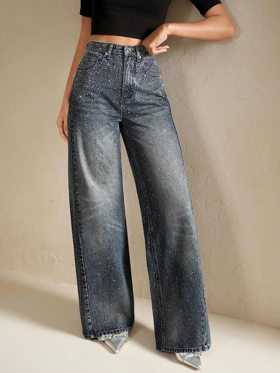 niebieskie spodnie jeans zdobienie
