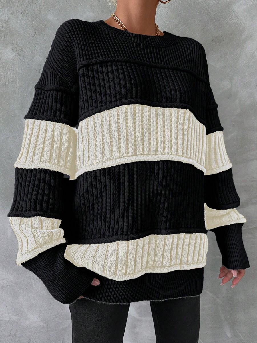 CZARNY SWETER PASKI kontrast