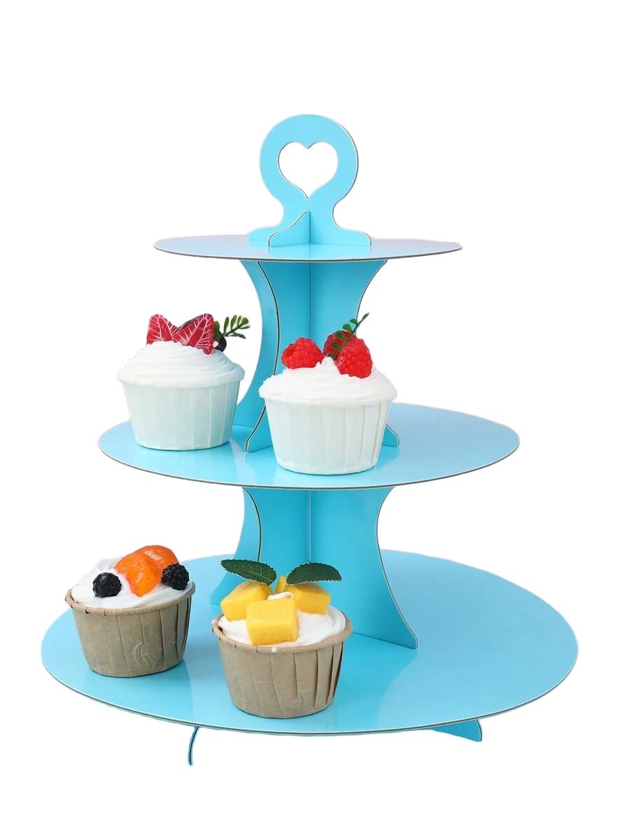 niebieski stojak na babeczki