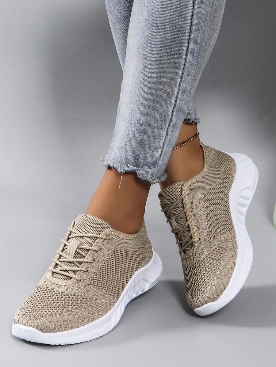 BEŻOWE BUTY SPORTOWE
