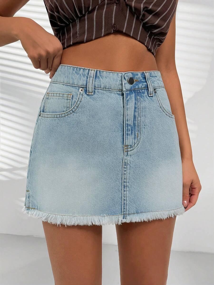 niebieska jeansowa mini spódnica