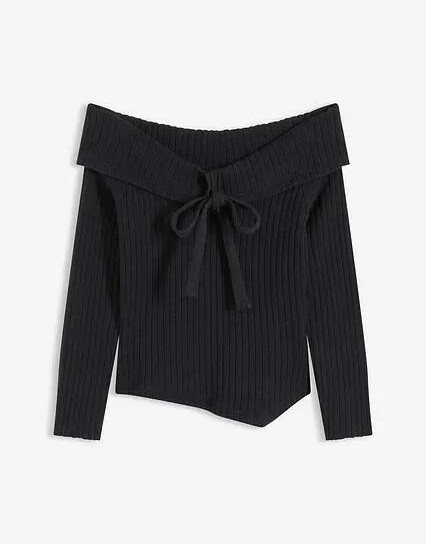 SWETER Z ODKRYTYMI RAMIONAMI