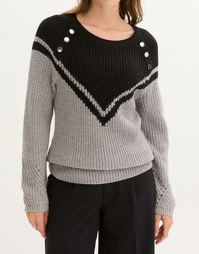 SWETER DAMSKI Z ASYMETRYCZNYM WZOREM 