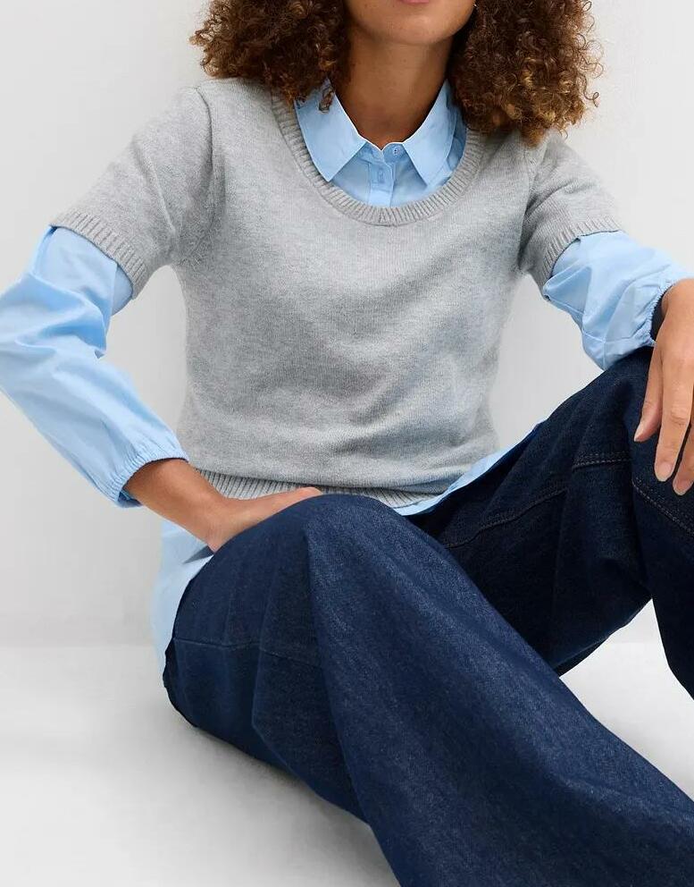 SWETER Z KRÓTKIM RĘKAWEM