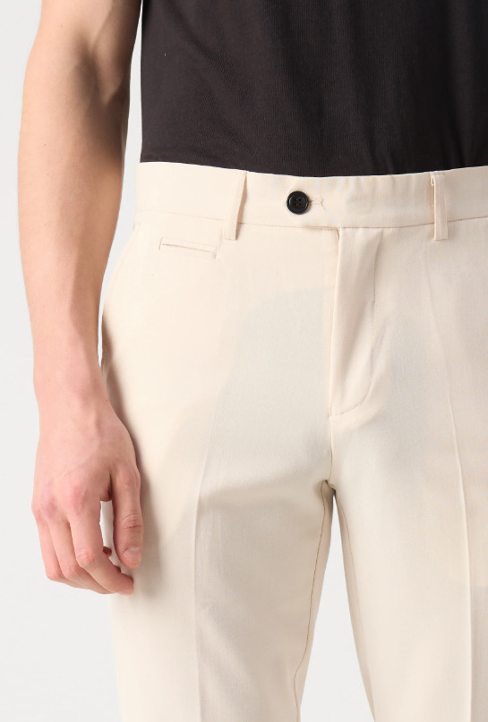 BEŻOWE SPODNIE SLIM FIT KIESZENIE ZAMEK 