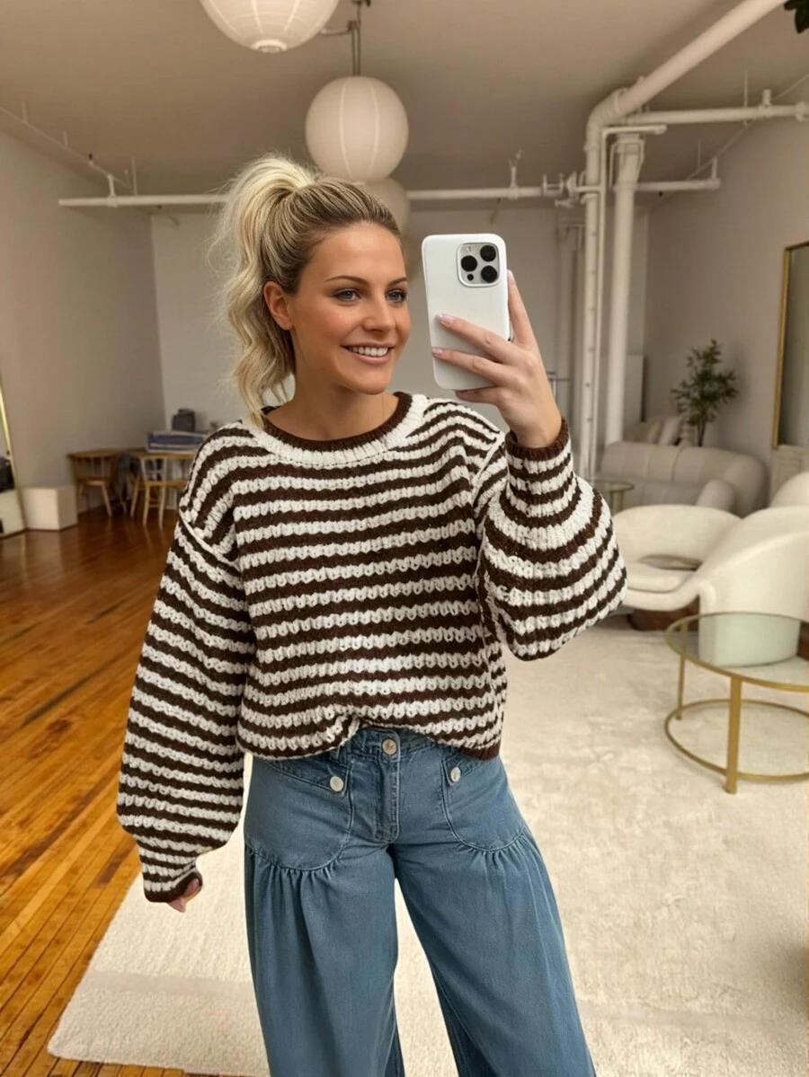 SWETER W PASKI KONTRAST