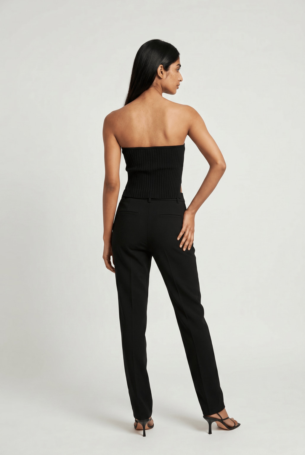 czarny crop top tuba