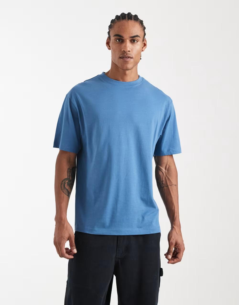 NIEBIESKI T-SHIRT OKRĄGŁY DEKOLT