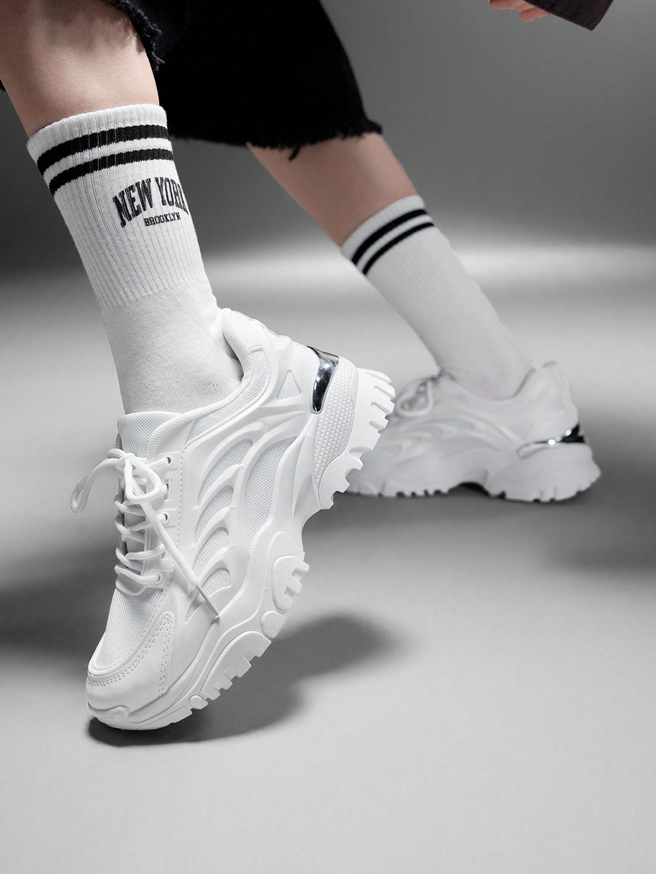 BIAŁE SZNUROWANE BUTY SPORTOWE 