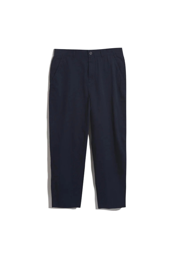 granatowe spodnie chino