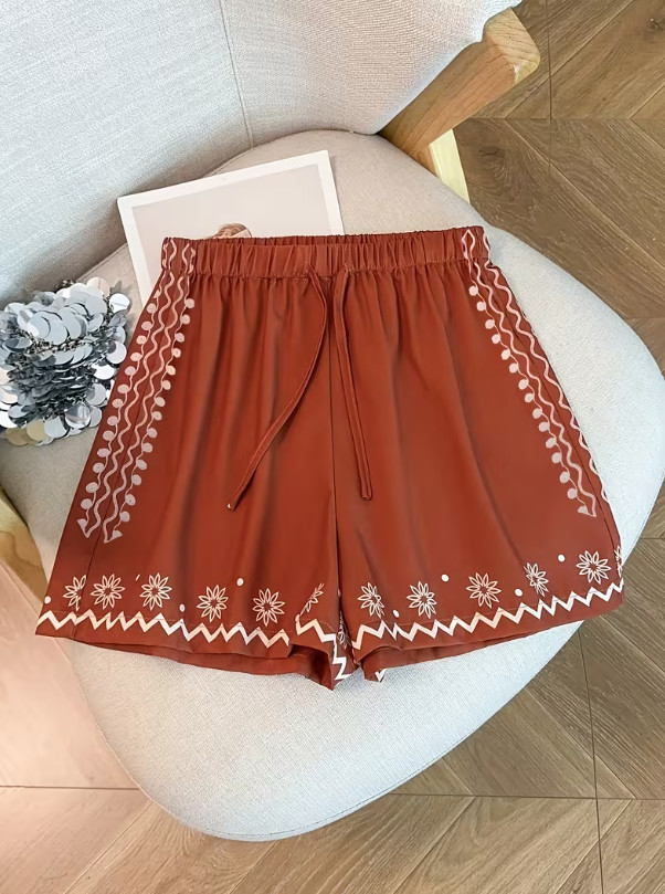 krótkie spodenki nadruk wiązanie casual