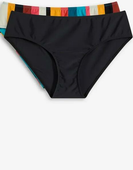 czarny dół od bikini