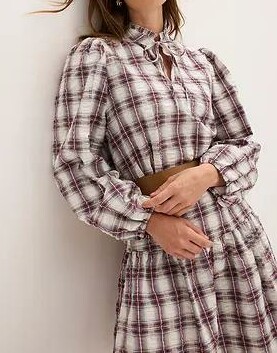 SUKIENKA KOSZULOWA PLUS SIZE W KRATKĘ TRAPEZOWA DEKOLT WIĄZANY
