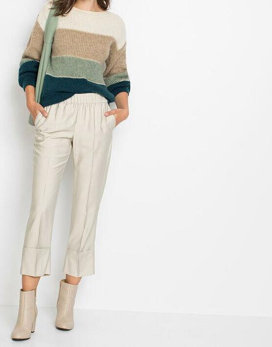 SWETER W PASKI