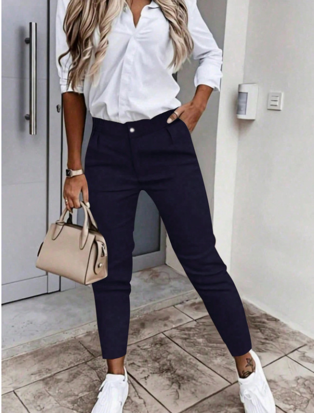 Granatowe spodnie casual