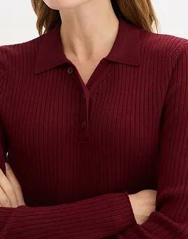 SWETER Z PRĄŻKOWANEJ DZIANINY