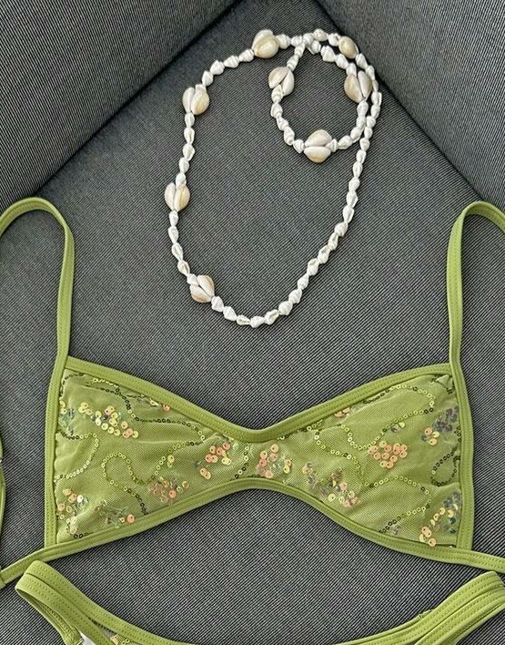 góra od bikini