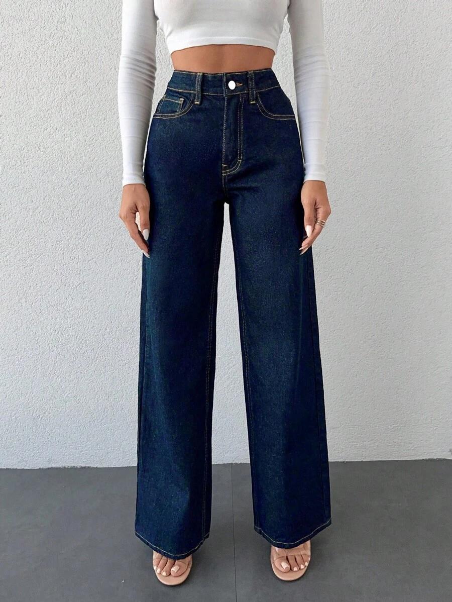 granatowe spodnie jeans