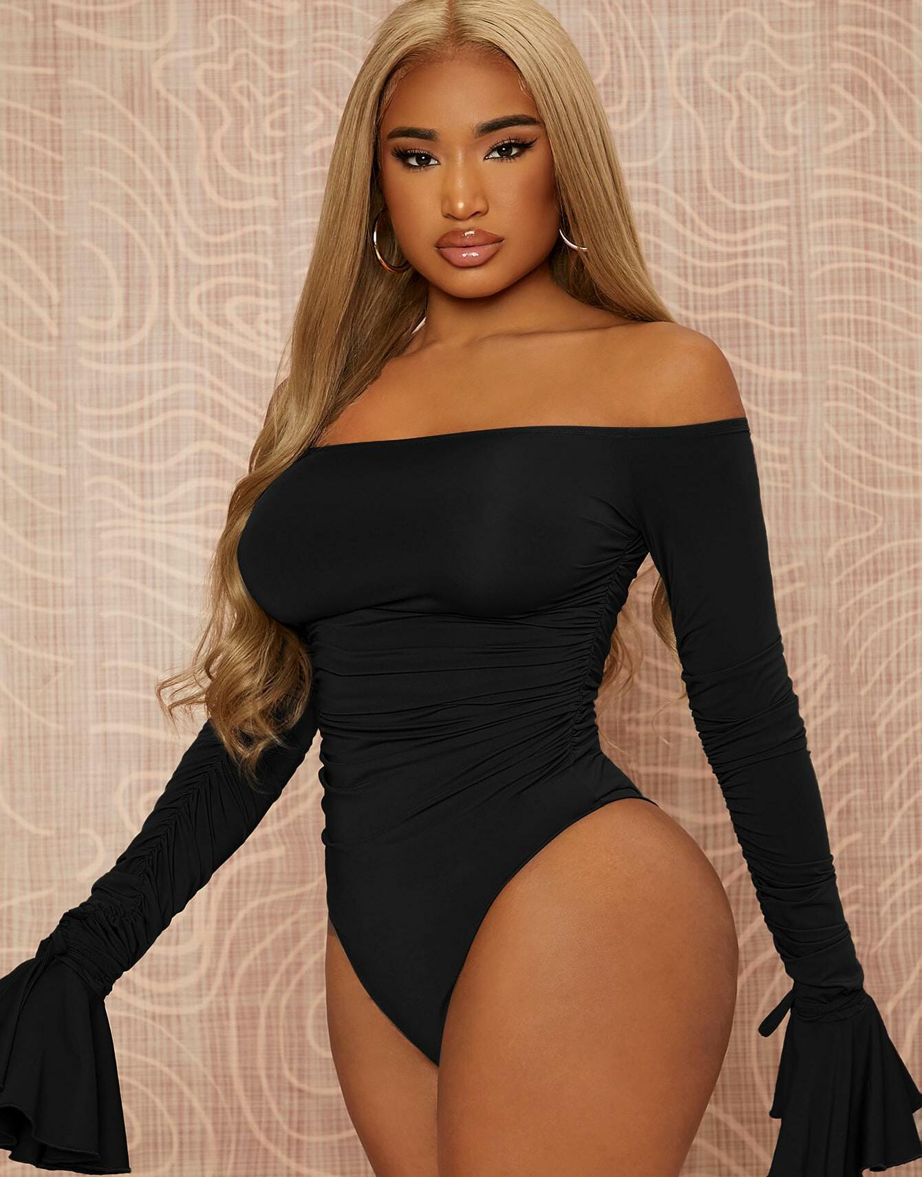 BODY ODKRYTE RAMIONA
