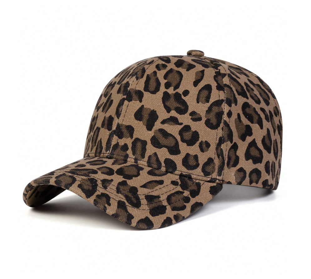 CZAPKA Z DASZKIEM ANIMAL PRINT