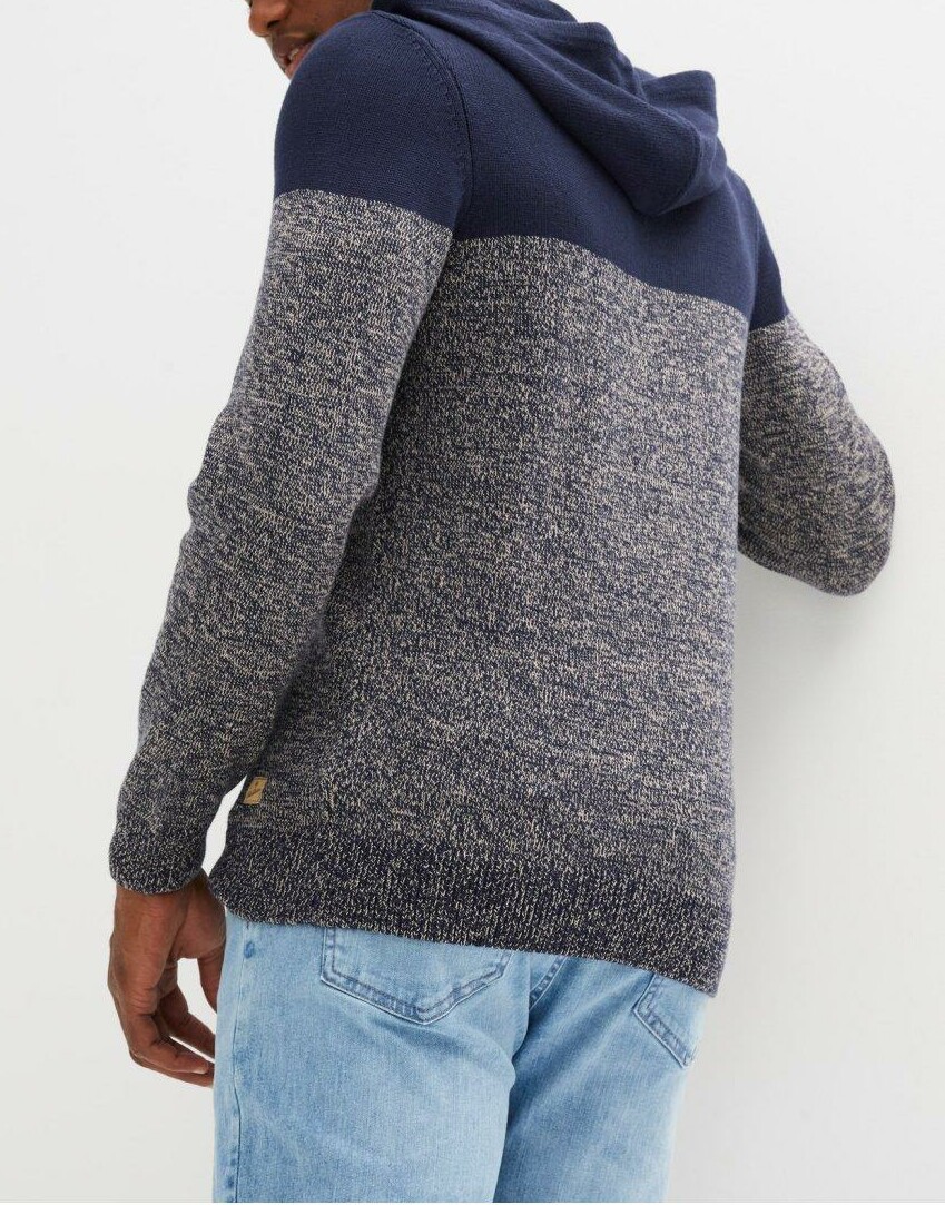 SWETER Z KAPTUREM