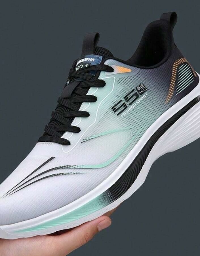 sznurowane buty sportowe 
